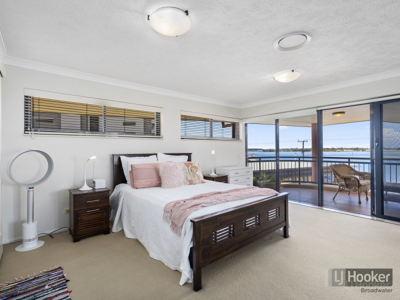 9/274 Marine Parade, Labrador QLD 4215