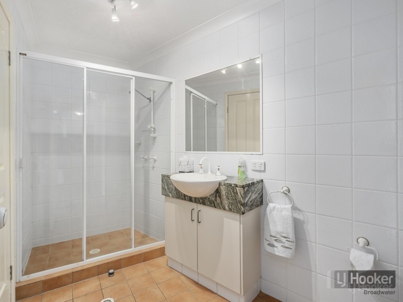 9/274 Marine Parade, Labrador QLD 4215