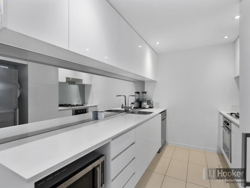 308/15 Compass Drive, Biggera Waters QLD 4216