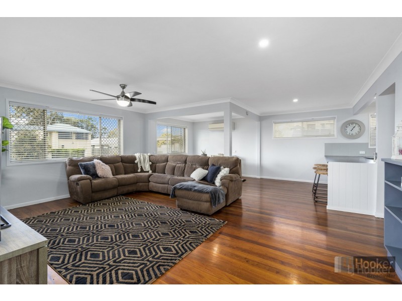 34 Ashbourne Terrace, Biggera Waters QLD 4216