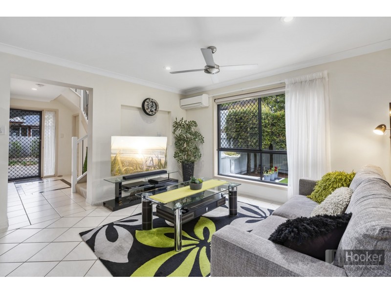 2/68 Broad Street, Labrador QLD 4215