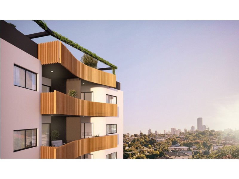 135 Eugaree Street, Southport QLD 4215