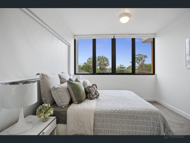 135 Eugaree Street, Southport QLD 4215