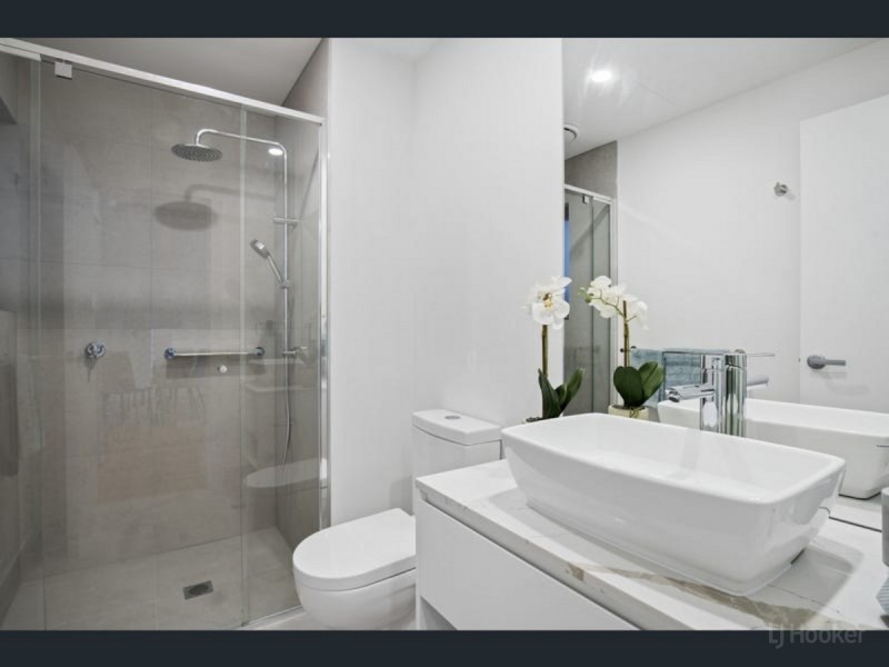 135 Eugaree Street, Southport QLD 4215