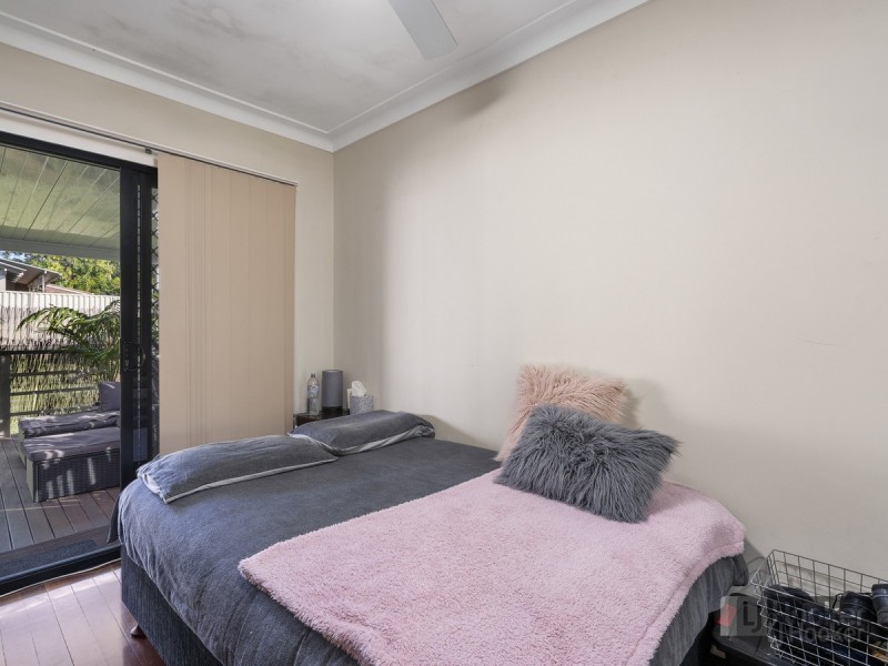 22 Heydon Avenue, Labrador QLD 4215