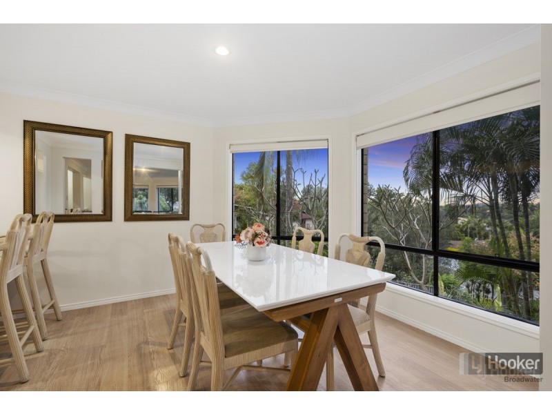 14 Clipperton Chase, Pacific Pines QLD 4211