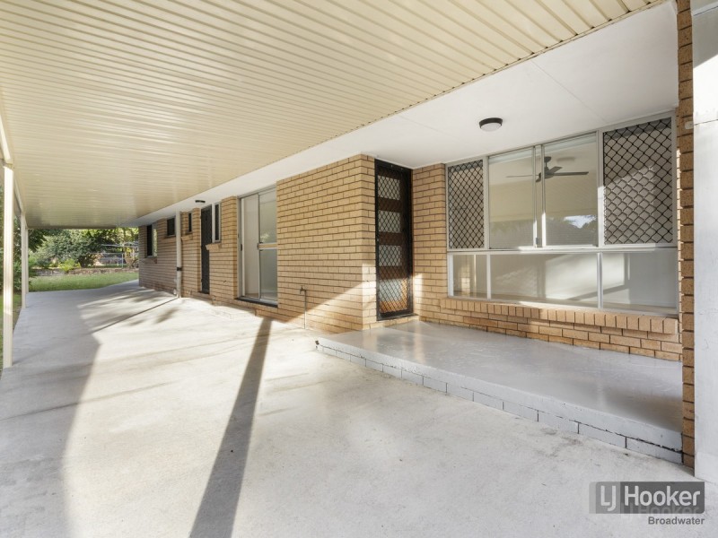 144 Government Road, Labrador QLD 4215