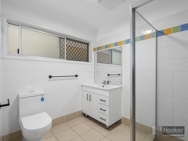 144 Government Road, Labrador QLD 4215