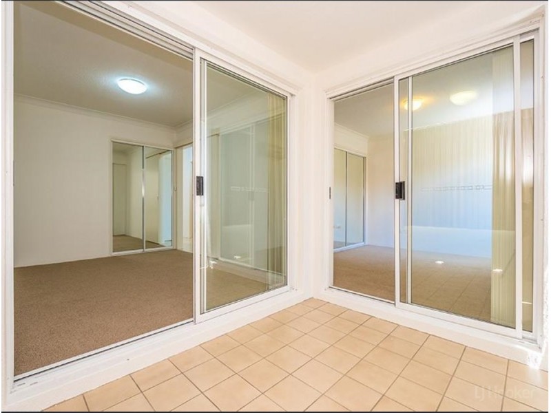 3/194 Marine Parade, Labrador QLD 4215