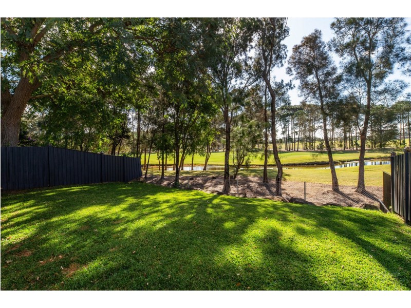 45 Ballybunyon Crescent, Hope Island QLD 4212