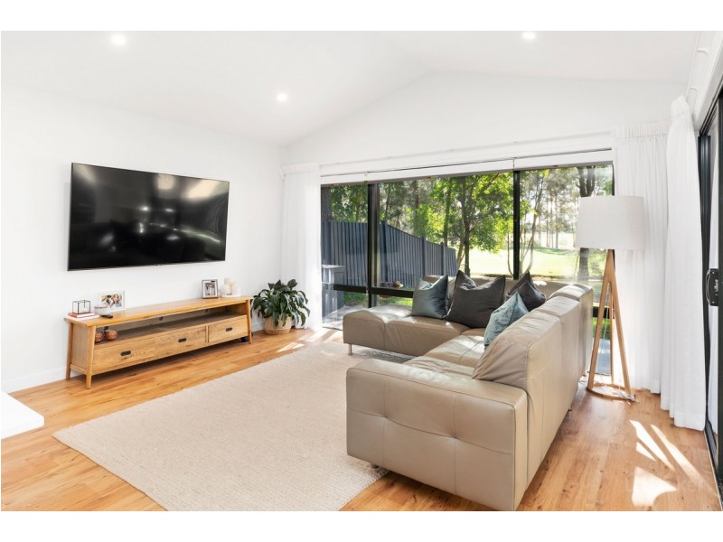 45 Ballybunyon Crescent, Hope Island QLD 4212