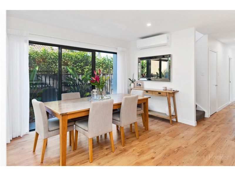 45 Ballybunyon Crescent, Hope Island QLD 4212