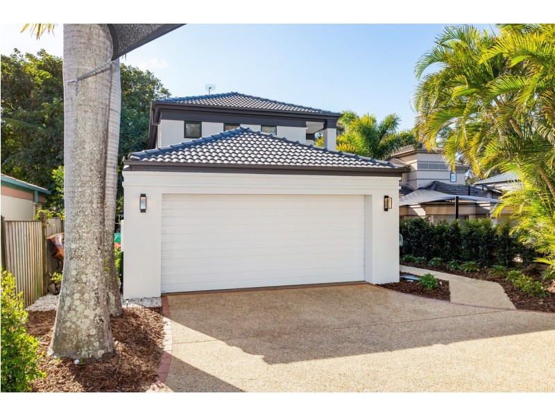 45 Ballybunyon Crescent, Hope Island QLD 4212