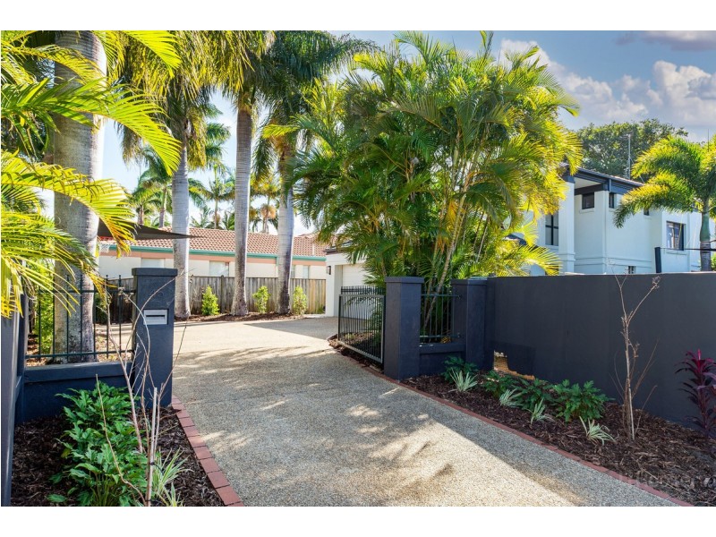 45 Ballybunyon Crescent, Hope Island QLD 4212