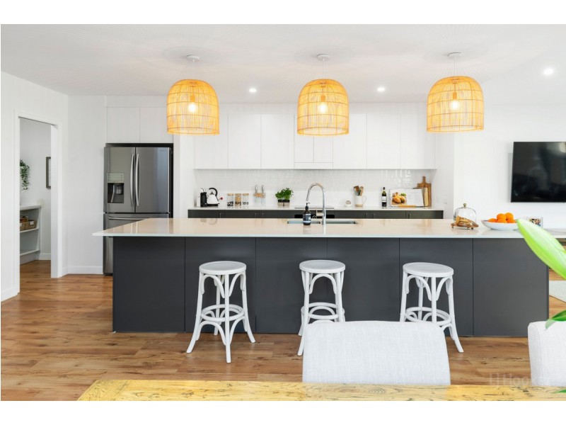 45 Ballybunyon Crescent, Hope Island QLD 4212