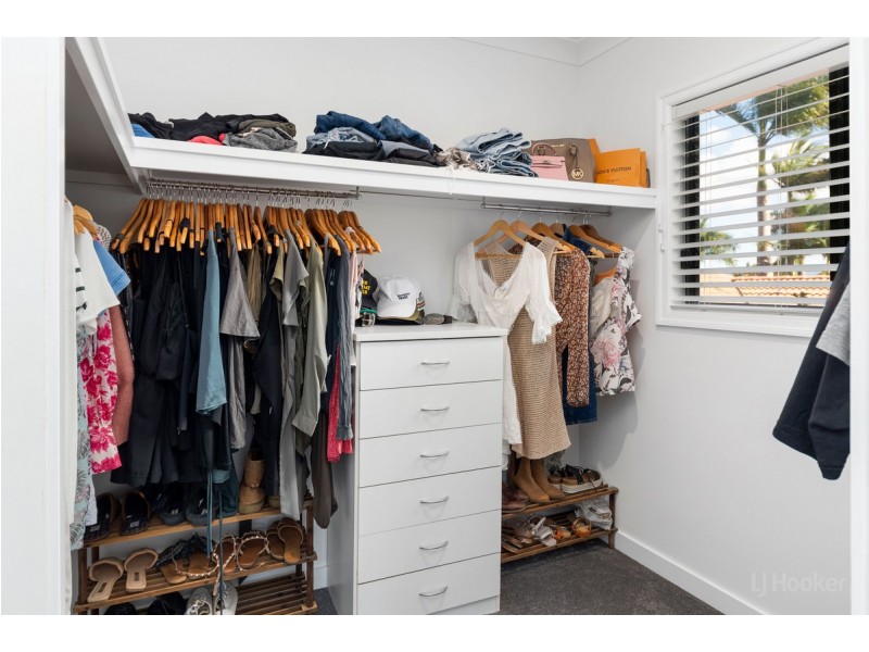 45 Ballybunyon Crescent, Hope Island QLD 4212