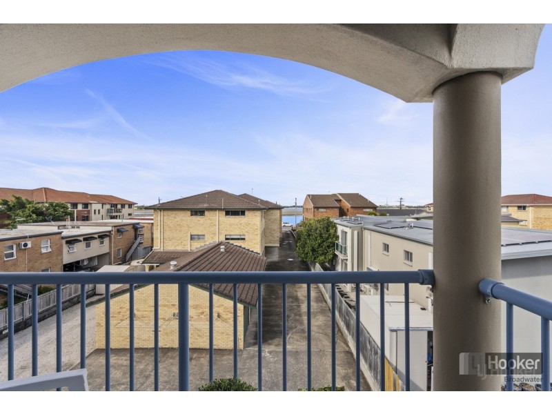 15/103 Frank Street, Labrador QLD 4215