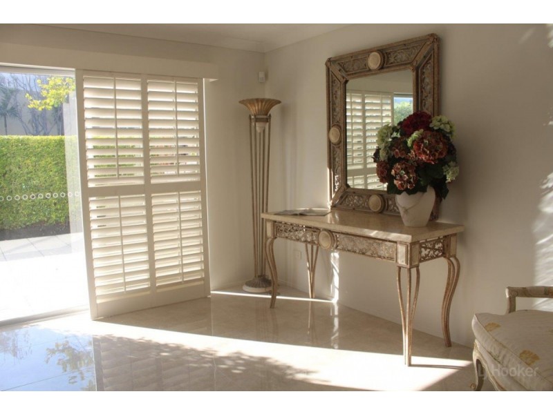 1/20 Madang Cr, Runaway Bay QLD 4216