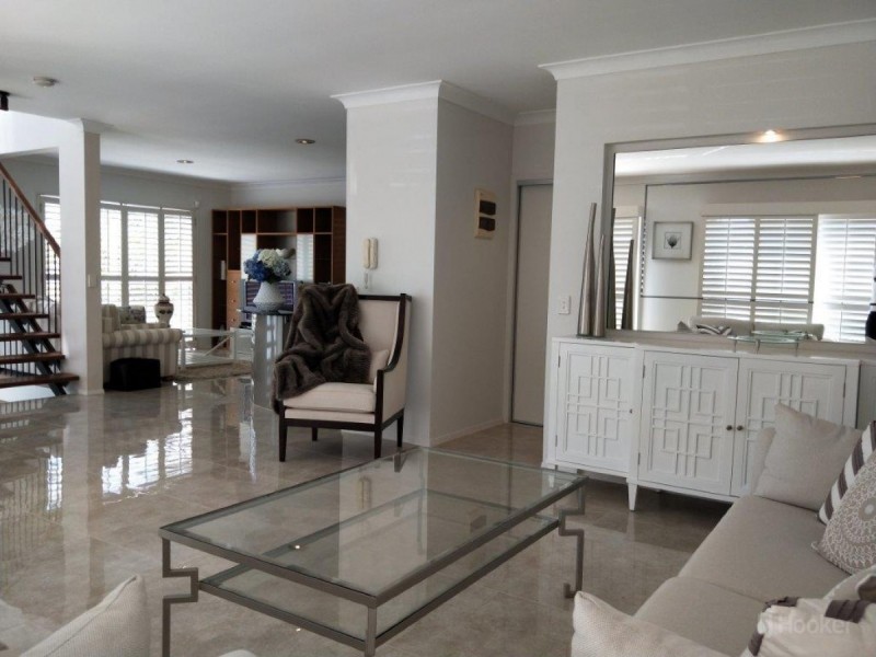 1/20 Madang Cr, Runaway Bay QLD 4216