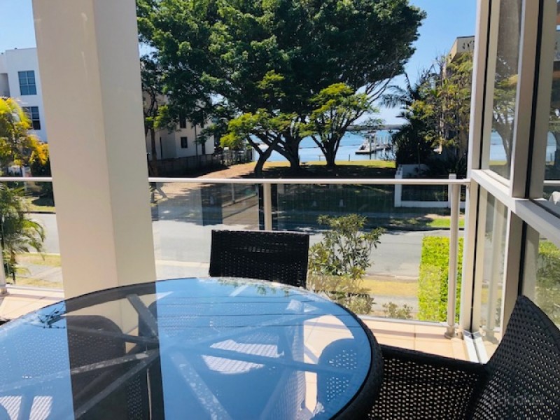 1/20 Madang Cr, Runaway Bay QLD 4216