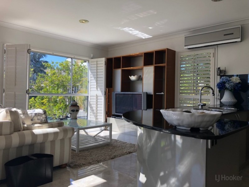 1/20 Madang Cr, Runaway Bay QLD 4216