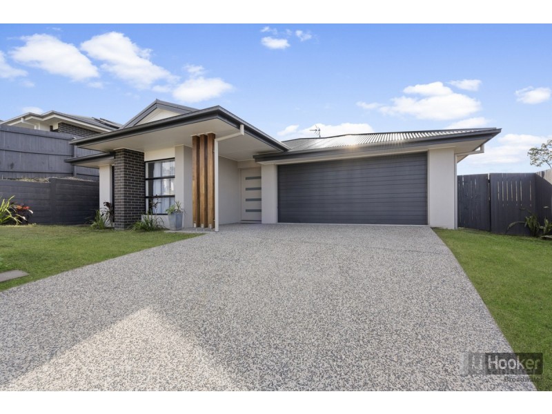 37 Kookaburra Circuit, Maudsland QLD 4210