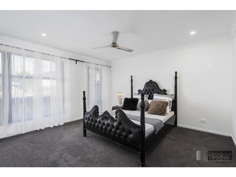 37 Kookaburra Circuit, Maudsland QLD 4210