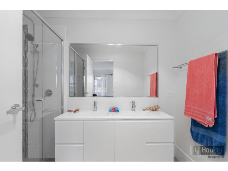 37 Kookaburra Circuit, Maudsland QLD 4210