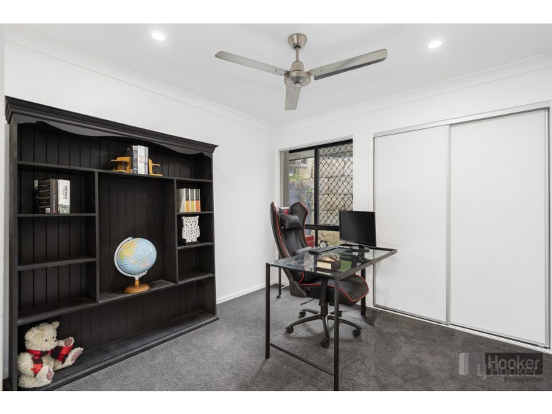 37 Kookaburra Circuit, Maudsland QLD 4210