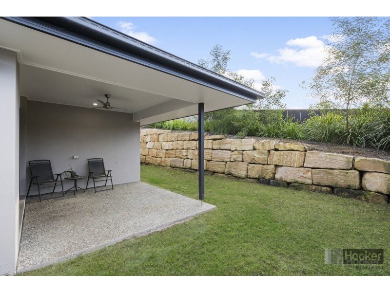 37 Kookaburra Circuit, Maudsland QLD 4210