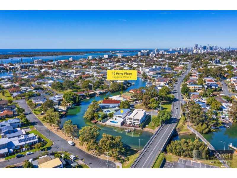 19 Perry Place, Biggera Waters QLD 4216