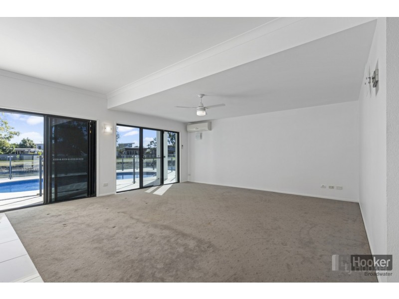 19 Perry Place, Biggera Waters QLD 4216