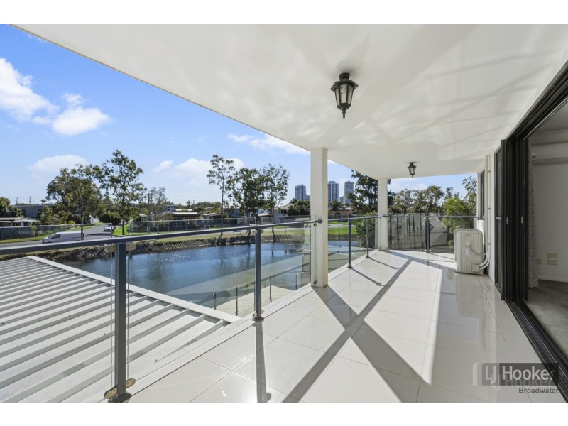 19 Perry Place, Biggera Waters QLD 4216