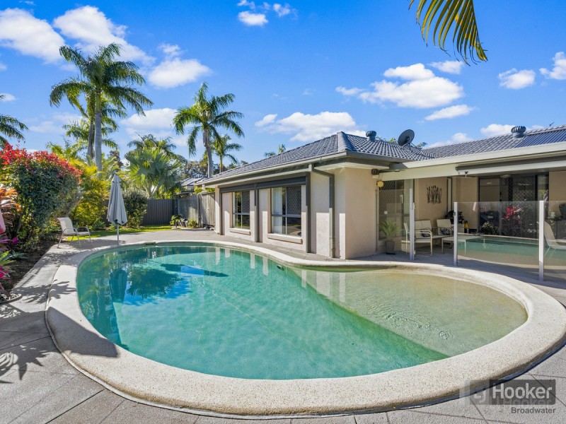 22 Ballybunyon Crescent, Hope Island QLD 4212