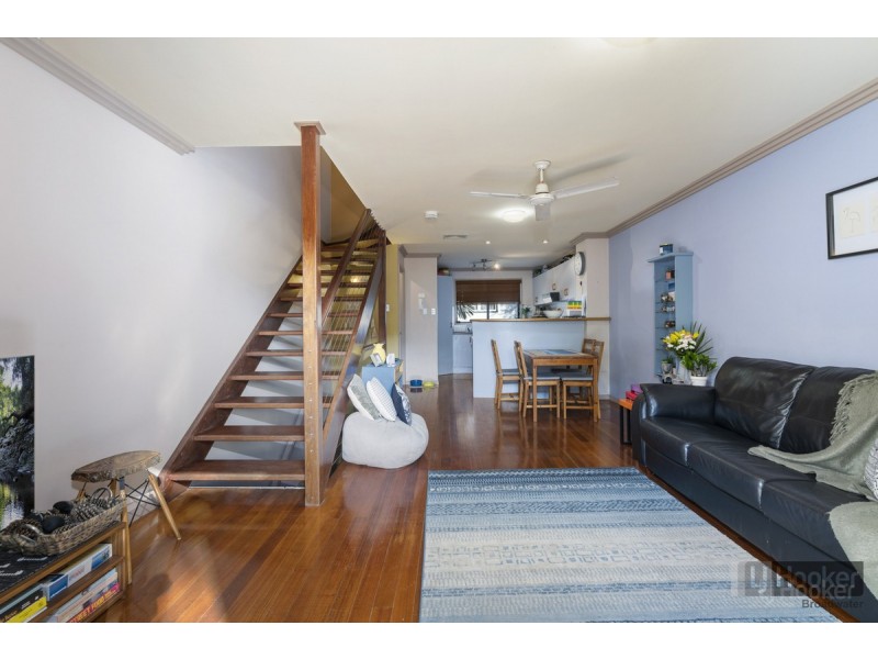 2/22-24 Brighton Street, Biggera Waters QLD 4216