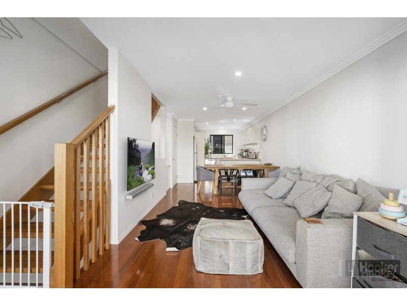 6/3-5 Bradford Street, Labrador QLD 4215