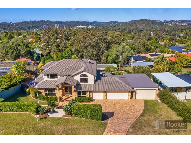 4 Emerson Way, Oxenford QLD 4210