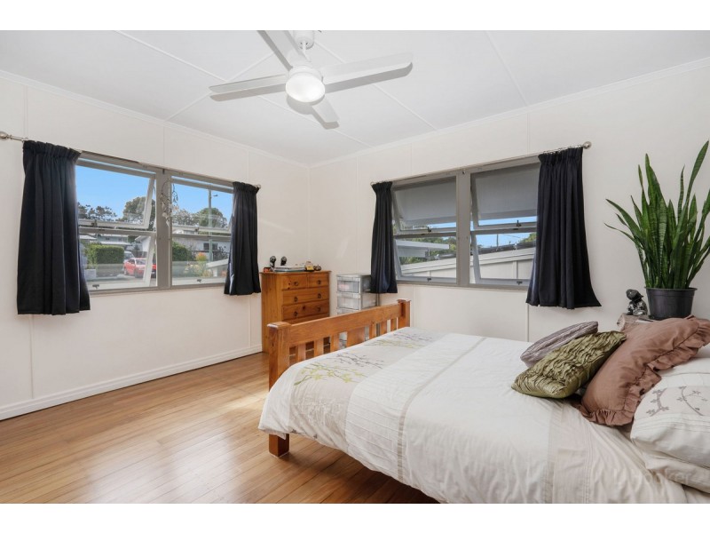 12 Horder Avenue, Labrador QLD 4215