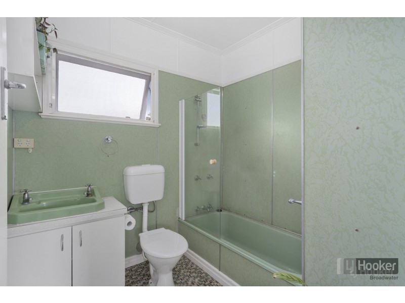 12 Horder Avenue, Labrador QLD 4215