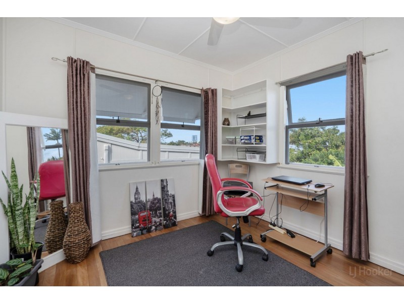 12 Horder Avenue, Labrador QLD 4215