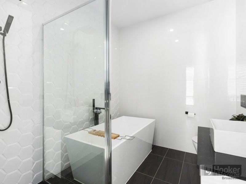 17/4A-8 Hansford Road, Coombabah QLD 4216