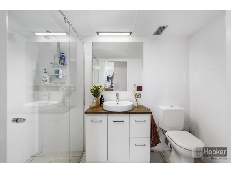 21/77 Brighton Parade, Southport QLD 4215