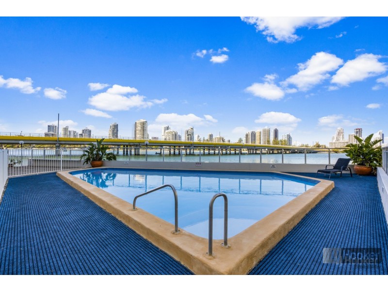 21/77 Brighton Parade, Southport QLD 4215