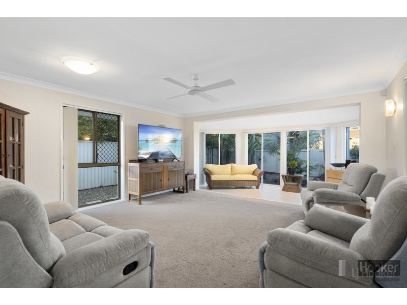 72 Bayview Street, Runaway Bay QLD 4216