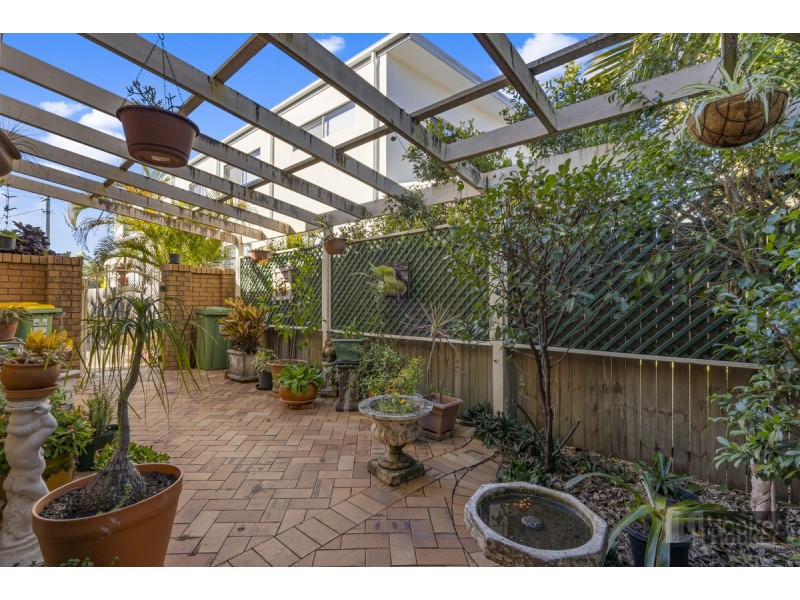 2/56 Parr Street, Biggera Waters QLD 4216