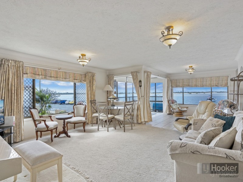 3/270 Marine Parade, Labrador QLD 4215