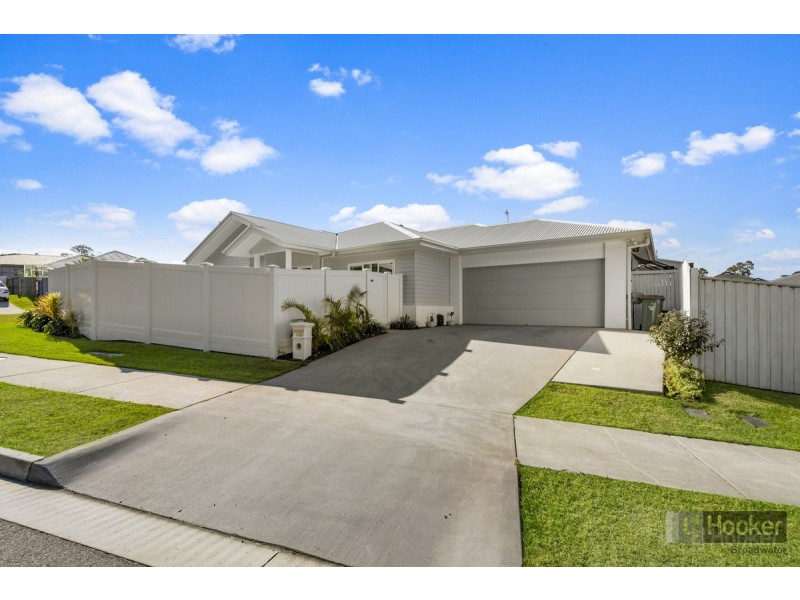 1/30 Kookaburra Circuit, Maudsland QLD 4210