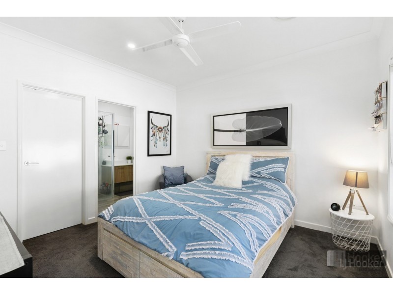 1/30 Kookaburra Circuit, Maudsland QLD 4210