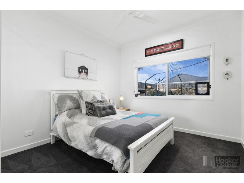 1/30 Kookaburra Circuit, Maudsland QLD 4210