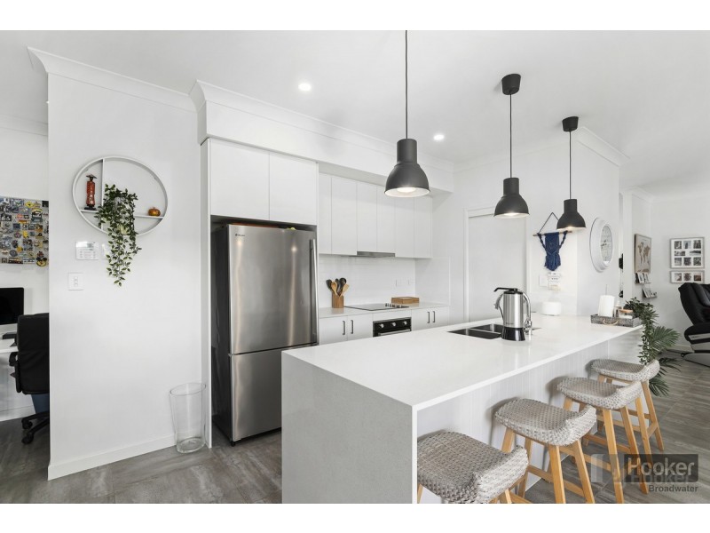 1/30 Kookaburra Circuit, Maudsland QLD 4210